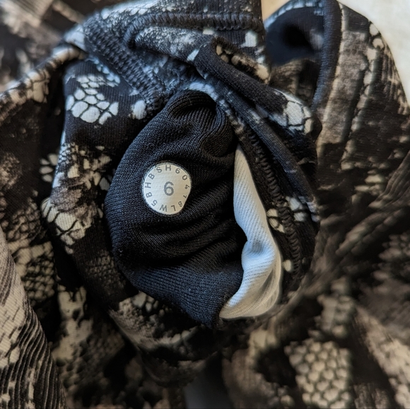 Wunder Under 23" Leggings - Picture 3 of 4